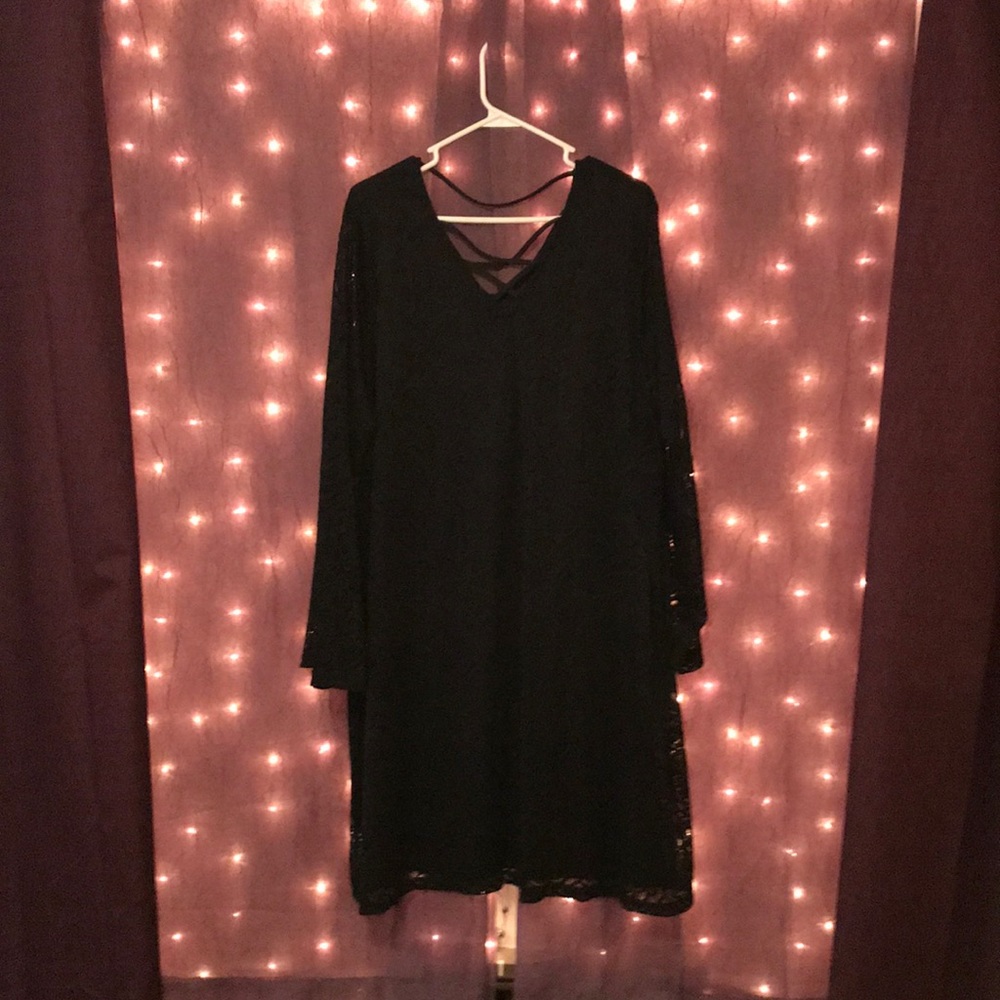 Long sleeve lace dress